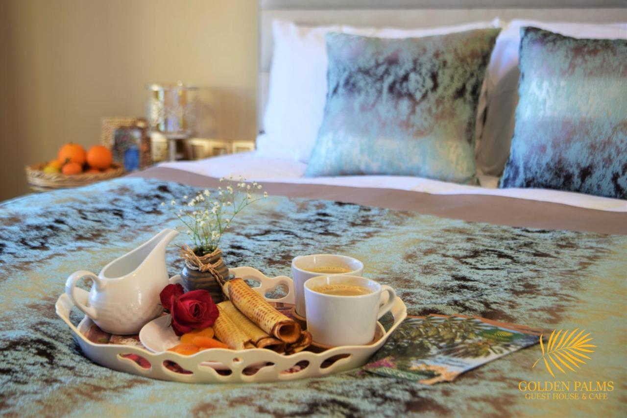 Golden Palms Guest House & Cafe ファマグスタ エクステリア 写真